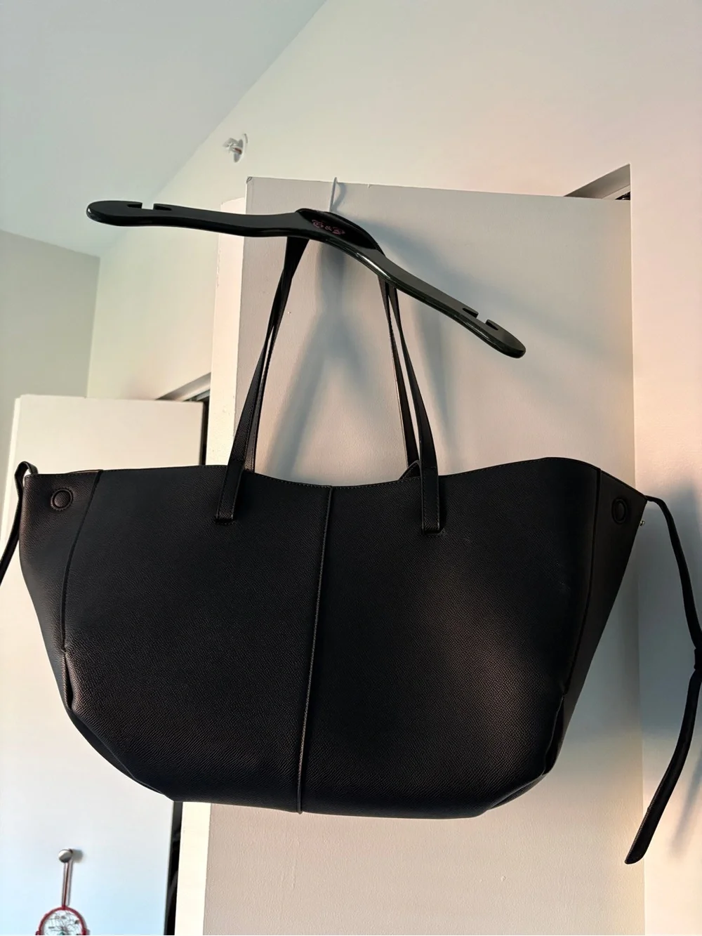 Black Women's Tote Bag with Dual Shoulder Straps